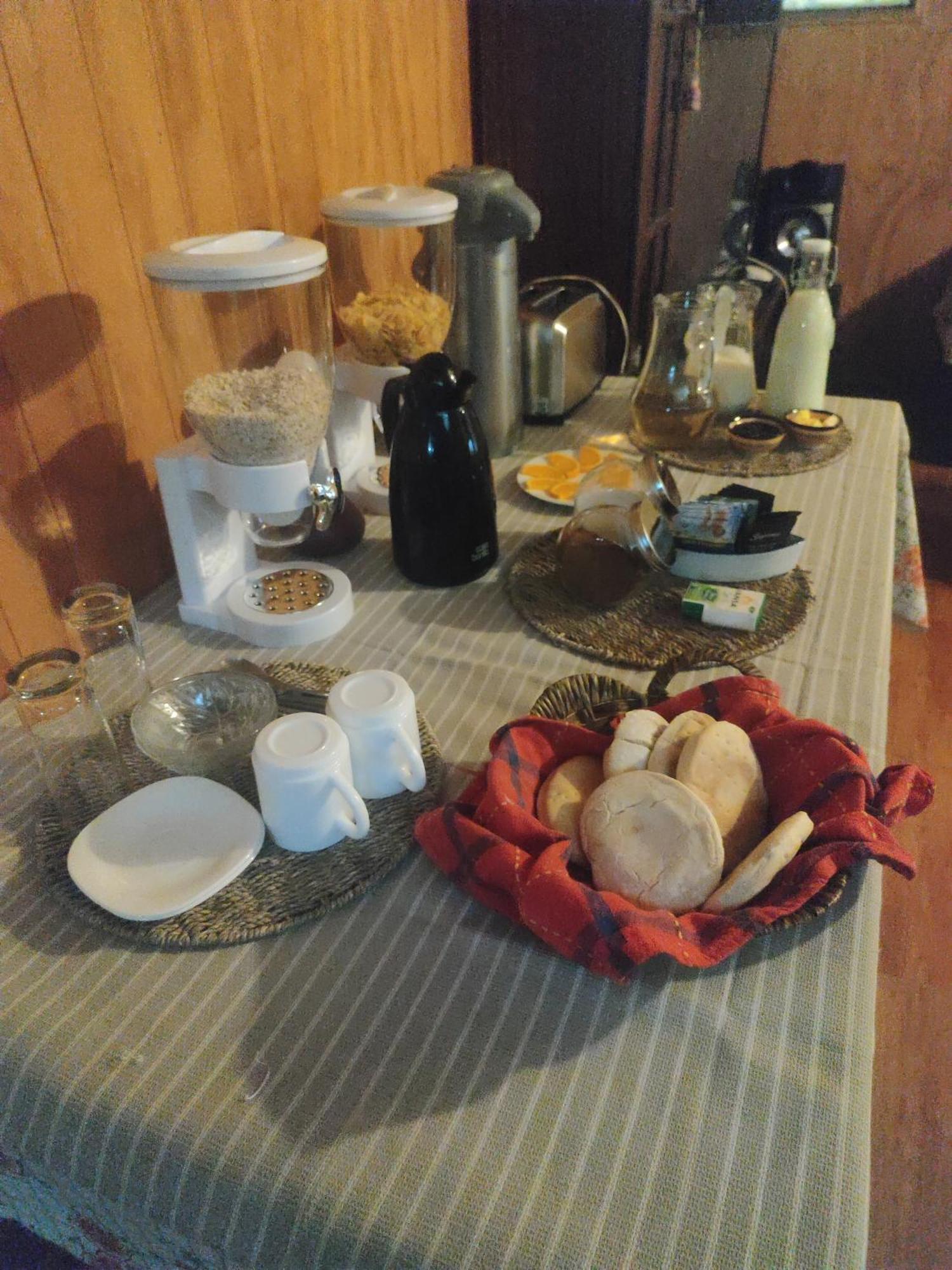 Alma Patagona Hostel 安东尼奥港 外观 照片
